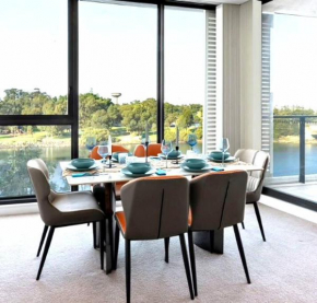 Lakeview Luxury 3Bedrooms Apt Wolli Creek close to Airport CBD Sydney